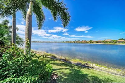 352 Maraviya Boulevard, Nokomis, FL 34275 - Photo 2