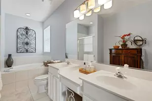 378 Londonderry Dr, Sarasota, FL 34240 - Photo 26