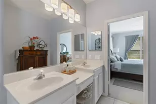 378 Londonderry Dr, Sarasota, FL 34240 - Photo 28