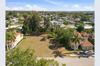 1740 Assisi Drive, Sarasota, FL 34231 - Photo 8