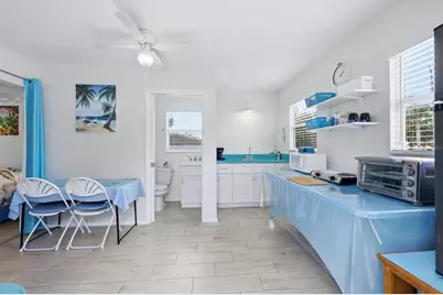 723 S Brink Avenue, Sarasota, FL 34237 - Photo 16