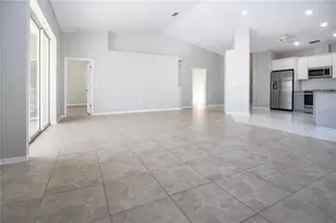 9590 Knightsbridge Cir, Sarasota, FL 34238 - Photo 14