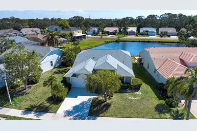 9590 Knightsbridge Circle, Sarasota, FL 34238 - Photo 2