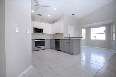 9590 Knightsbridge Circle, Sarasota, FL 34238 - Photo 10