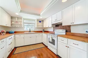 4523 W Independence Dr, Bradenton, FL 34210 - Photo 10