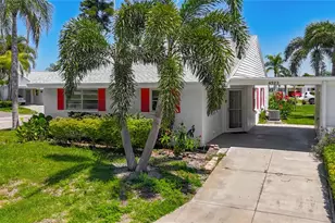 4523 W Independence Dr, Bradenton, FL 34210 - Photo 2