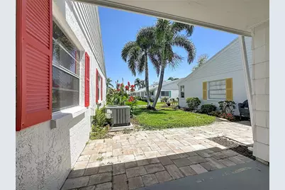 4523 W Independence Drive, Bradenton, FL 34210 - Photo 4