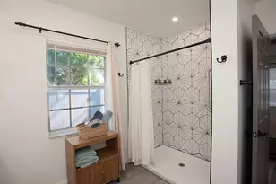 519 51st St W, Bradenton, FL 34209 - Photo 14