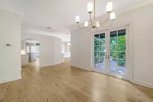 1704 Fortuna St, Sarasota, FL 34239 - Photo 10