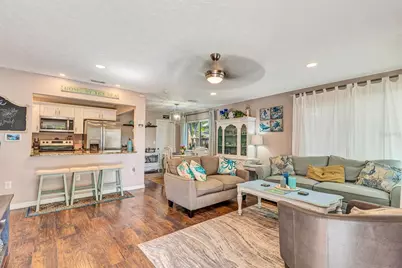 710 31st Street W, Bradenton, FL 34205 - Photo 2