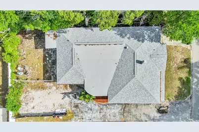 710 31st Street W, Bradenton, FL 34205 - Photo 10