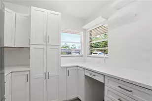 7860 Palm Aire Ln, Sarasota, FL 34243 - Photo 6