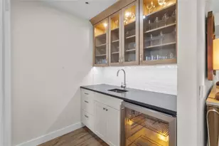 615 Dream Island Pl, Longboat Key, FL 34228 - Photo 12