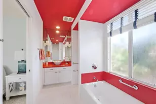 2940 Bougainvillea St, Sarasota, FL 34239 - Photo 12