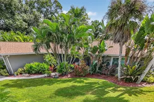 1884 Southpointe Dr, Sarasota, FL 34231 - Photo 1
