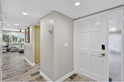 1884 Southpointe Drive, Sarasota, FL 34231 - Photo 38