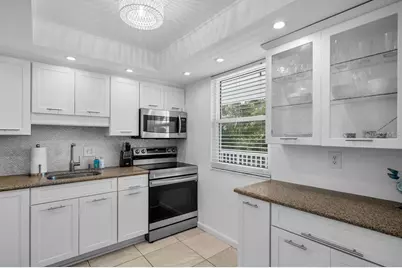 600 Sutton Place #B302, Longboat Key, FL 34228 - Photo 16
