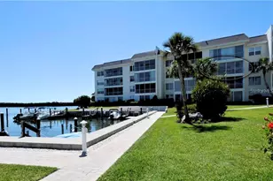 600 Sutton Pl, Longboat Key, FL 34228 - Photo 2