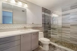 600 Sutton Pl, Longboat Key, FL 34228 - Photo 22