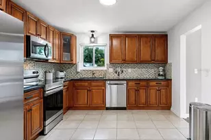 8096 Glenbrooke Ln, Sarasota, FL 34243 - Photo 40