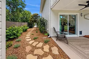 8096 Glenbrooke Ln, Sarasota, FL 34243 - Photo 54