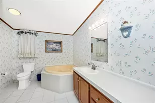 2165 Gondola Dr, Sarasota, FL 34238 - Photo 30