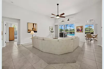 8615 Woodbriar Drive, Sarasota, FL 34238 - Photo 10