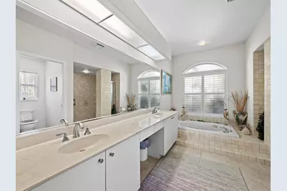 8615 Woodbriar Drive, Sarasota, FL 34238 - Photo 36