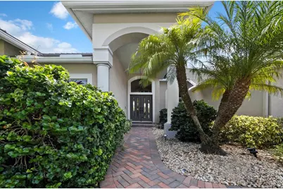8615 Woodbriar Drive, Sarasota, FL 34238 - Photo 8