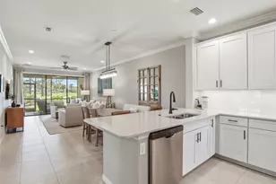 12720 Sorrento Wy, Bradenton, FL 34211 - Photo 4