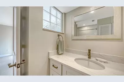 206 Hourglass Way #V10, Sarasota, FL 34242 - Photo 34