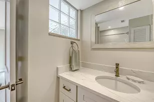 206 Hour Glass Way, Sarasota, FL 34242 - Photo 34