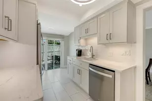 206 Hour Glass Way, Sarasota, FL 34242 - Photo 24