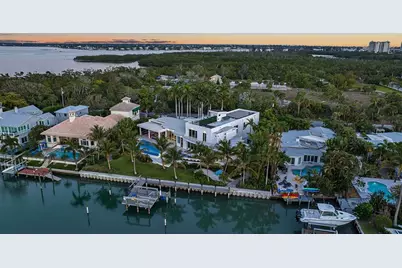 445 McKinley Drive, Sarasota, FL 34236 - Photo 8
