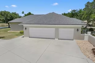 6418 Jackie Lynn Ct, Sarasota, FL 34241 - Photo 4