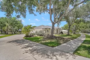 6418 Jackie Lynn Ct, Sarasota, FL 34241 - Photo 2