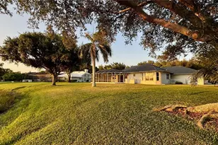 6418 Jackie Lynn Ct, Sarasota, FL 34241 - Photo 10