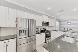5008 Mission Park Ln, Bradenton, FL 34211 - Photo 2