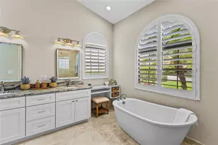 4601 Las Brisas Ln, Sarasota, FL 34238 - Photo 30