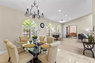 4601 Las Brisas Ln, Sarasota, FL 34238 - Photo 14