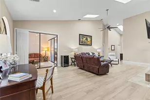 4601 Las Brisas Ln, Sarasota, FL 34238 - Photo 10