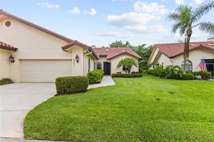 4601 Las Brisas Ln, Sarasota, FL 34238 - Photo 2