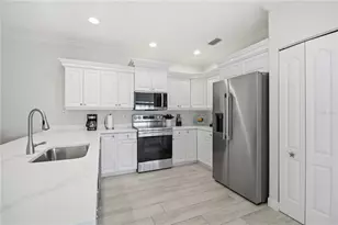 215 81st St, Holmes Beach, FL 34217 - Photo 4