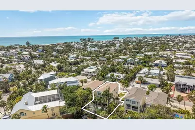 215 81st Street, Holmes Beach, FL 34217 - Photo 54