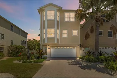 215 81st Street, Holmes Beach, FL 34217 - Photo 2