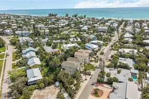 215 81st St, Holmes Beach, FL 34217 - Photo 64