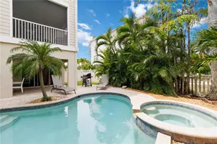 215 81st St, Holmes Beach, FL 34217 - Photo 36