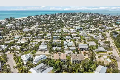 215 81st Street, Holmes Beach, FL 34217 - Photo 62