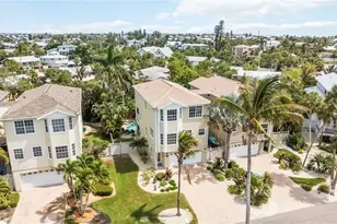 215 81st St, Holmes Beach, FL 34217 - Photo 52