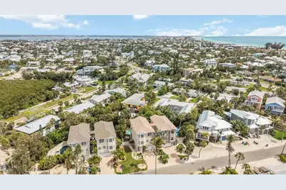 215 81st Street, Holmes Beach, FL 34217 - Photo 58